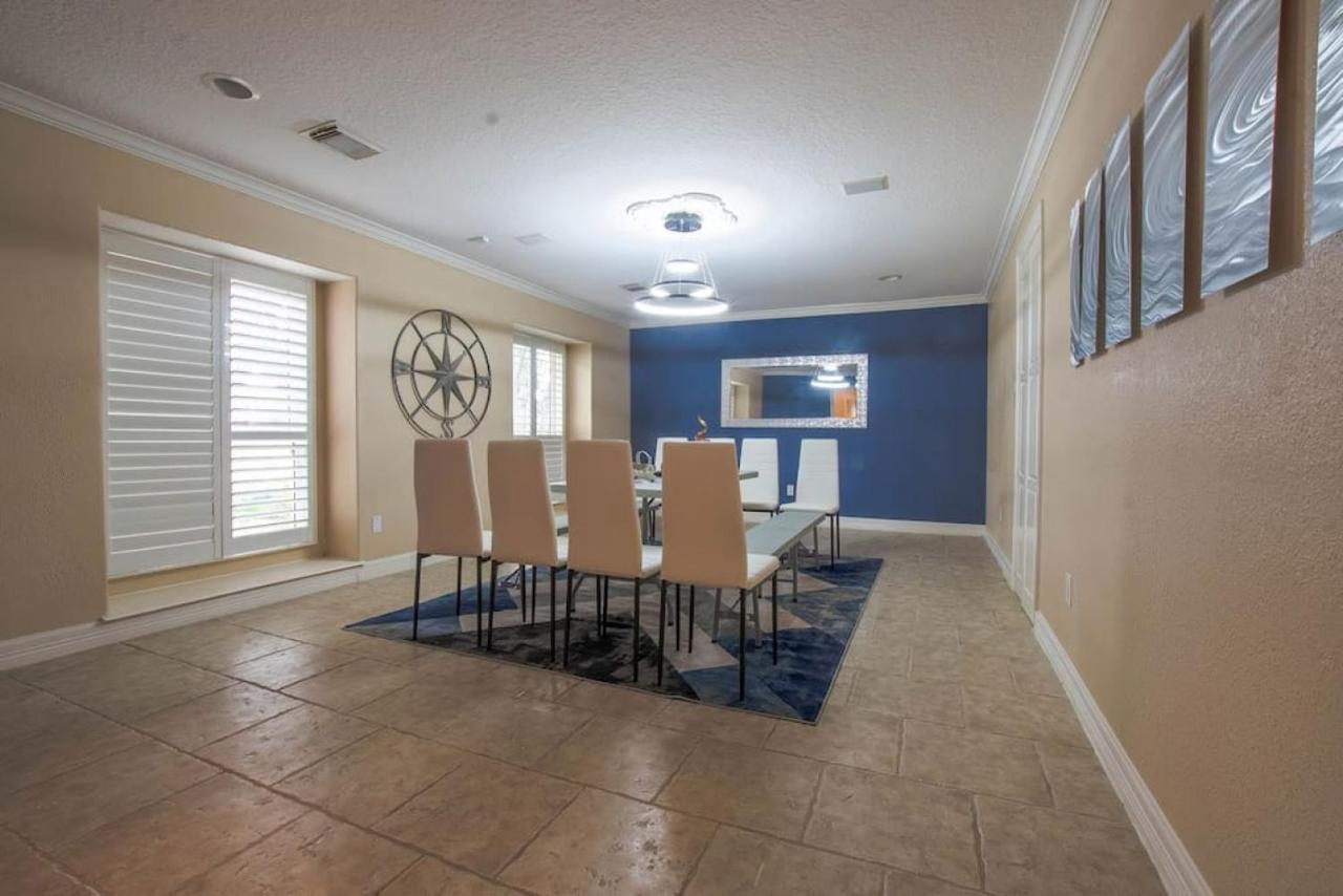 Huge 6 Bedroom With Pool, Spa, 85 Inch Tv, Game Room Houston Dış mekan fotoğraf