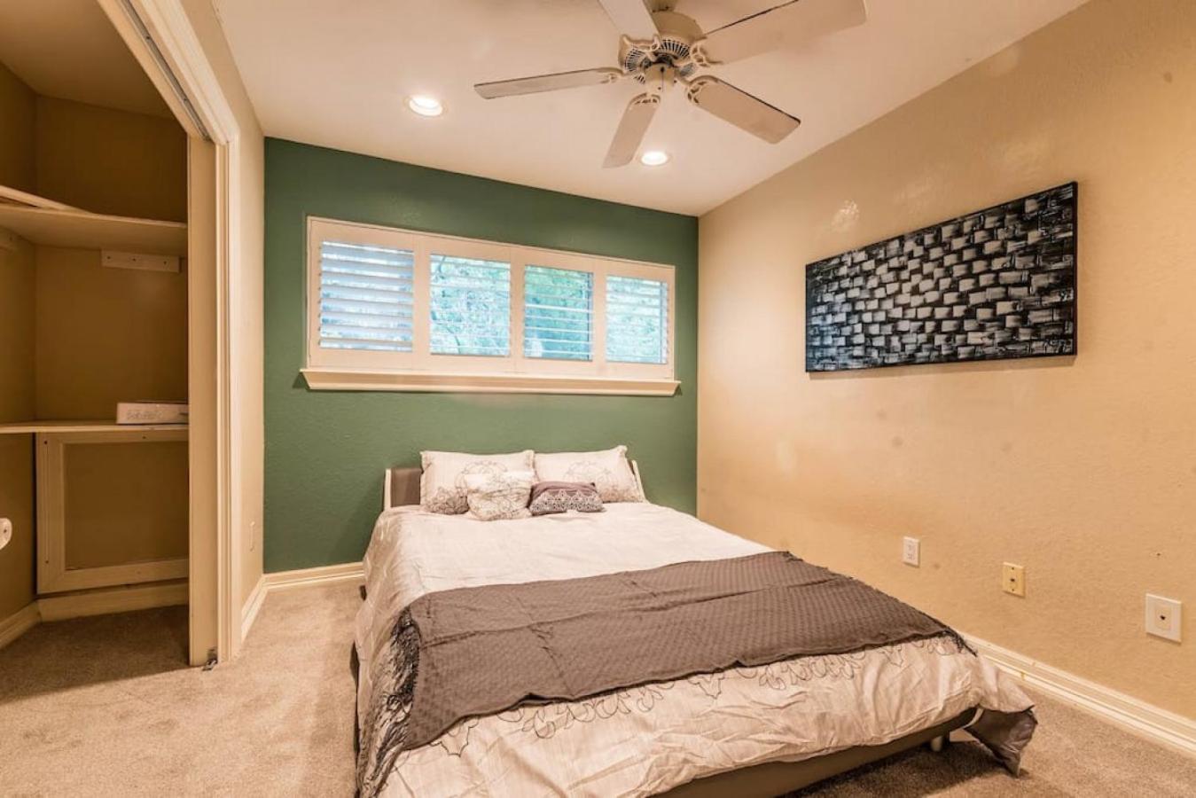 Huge 6 Bedroom With Pool, Spa, 85 Inch Tv, Game Room Houston Dış mekan fotoğraf